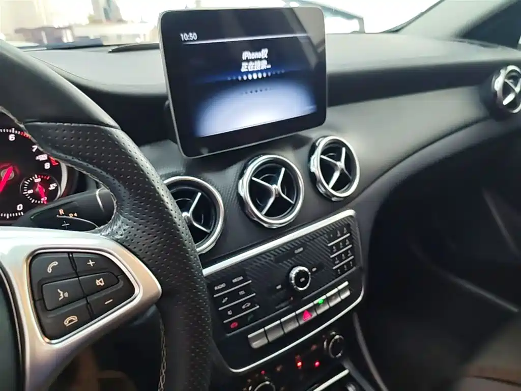 Mercedes-Benz GLA 2018 — фото 13