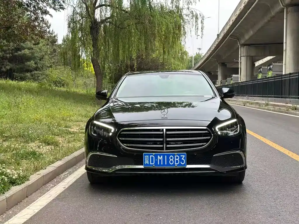 Mercedes-Benz E-Class 2023 — фото 2