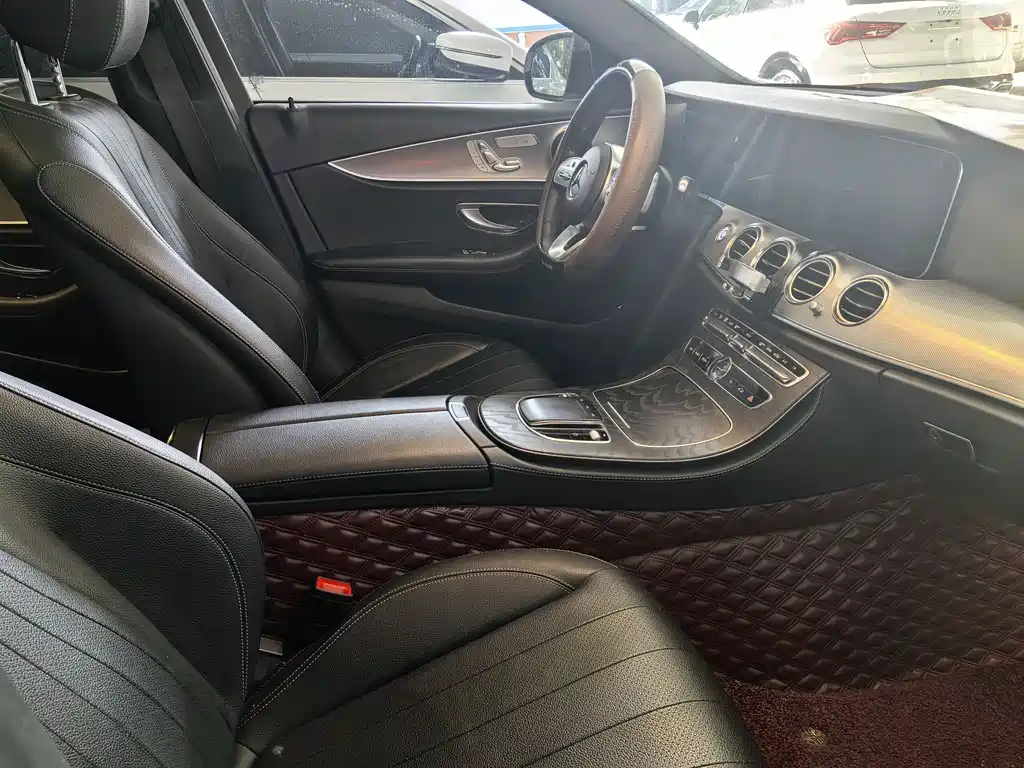 Mercedes-Benz E-Class 2019 — фото 9