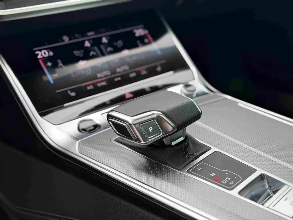 Audi A7L 2024 — фото 19