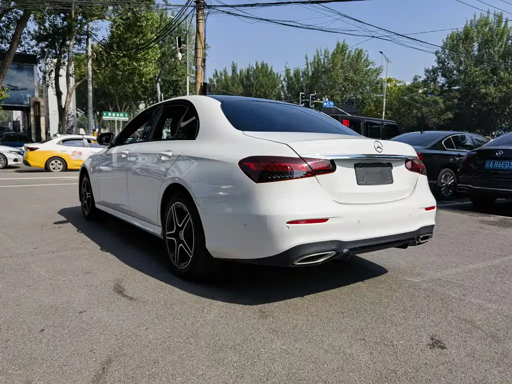 Mercedes-Benz E-Class 2022