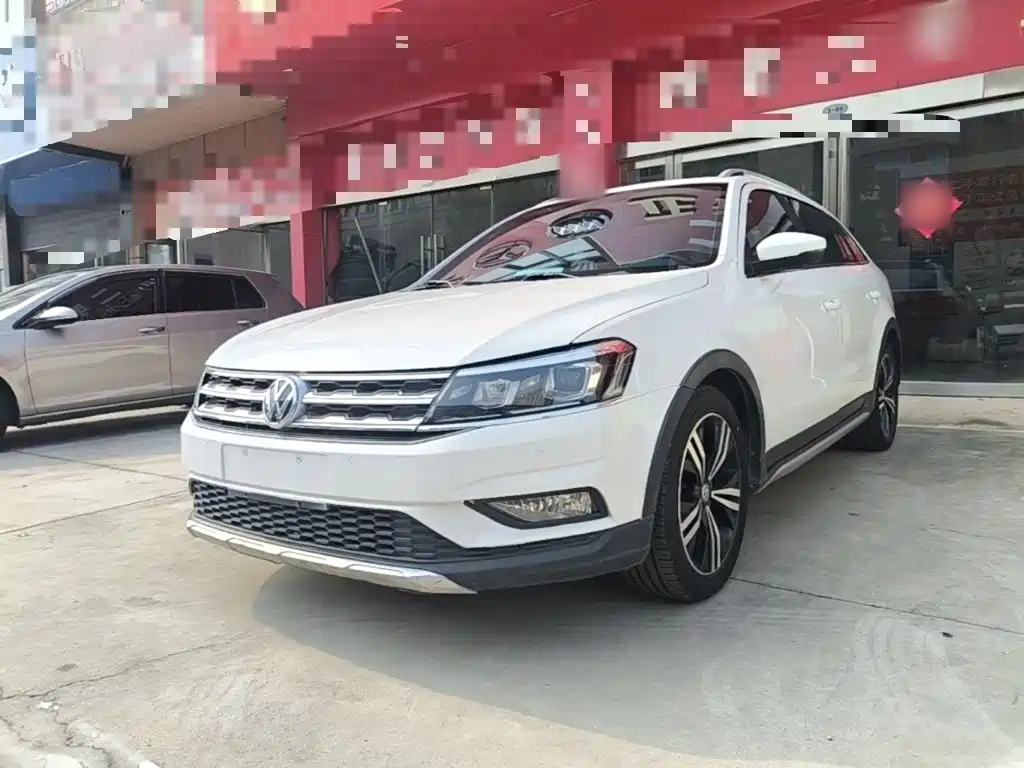 Volkswagen Cross Lavida 2016