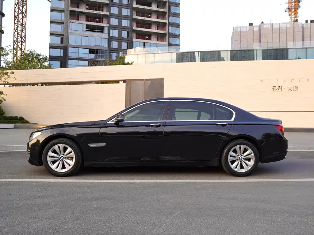BMW 7 Series 2013 — фото 4