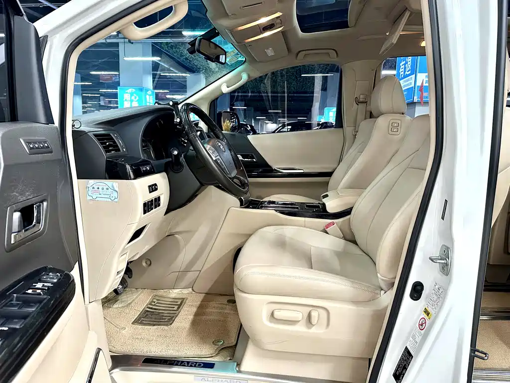 Toyota Alphard 2014 — фото 7