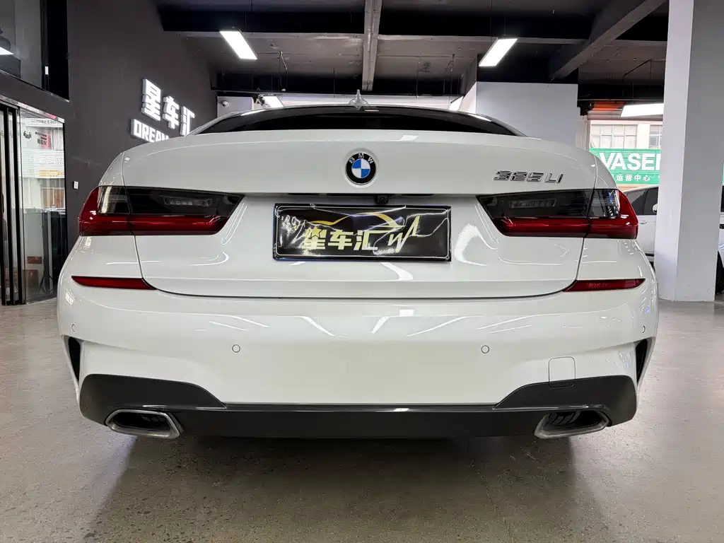 BMW 3 Series 2019 — фото 12