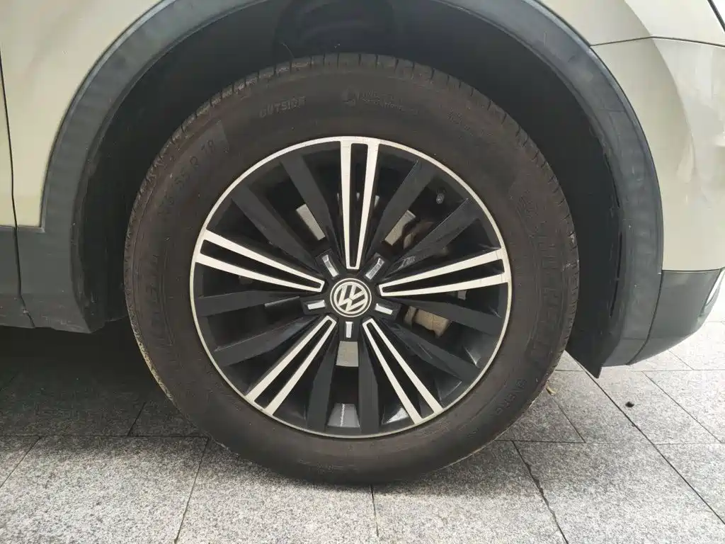 Volkswagen Tiguan L 2019 — фото 8