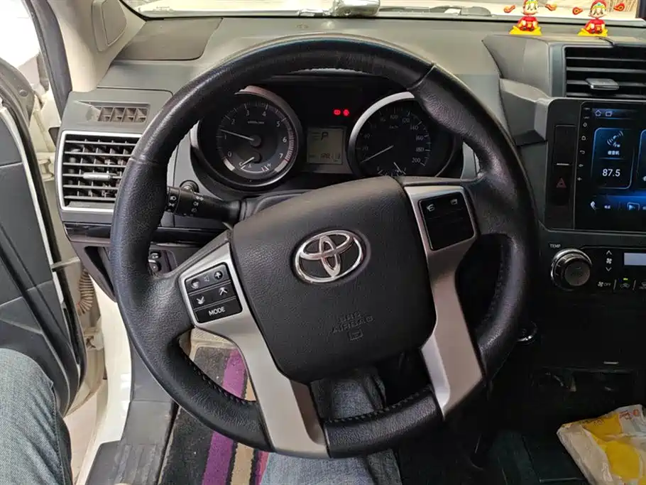 Toyota Prado 2017 — фото 15