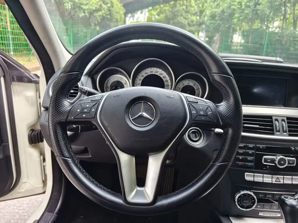Mercedes-Benz C-Class 2013 — фото 12