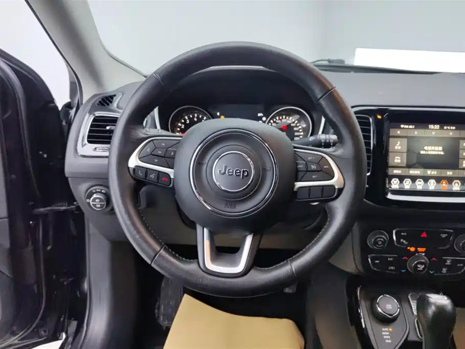 Jeep Compass 2019 — фото 15