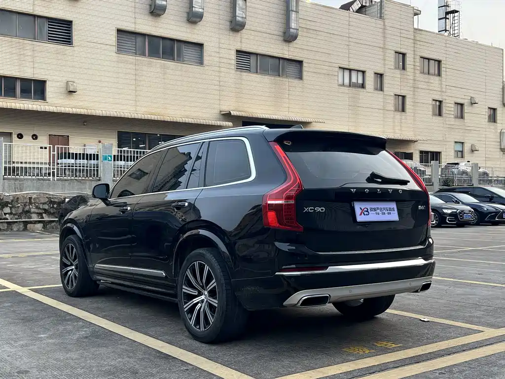 Volvo XC90 2021 — фото 7