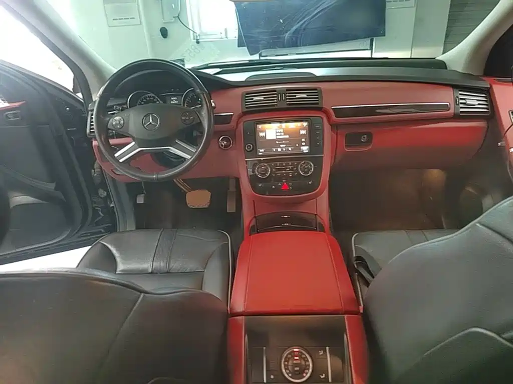 Mercedes-Benz R-Class 2016 — фото 10