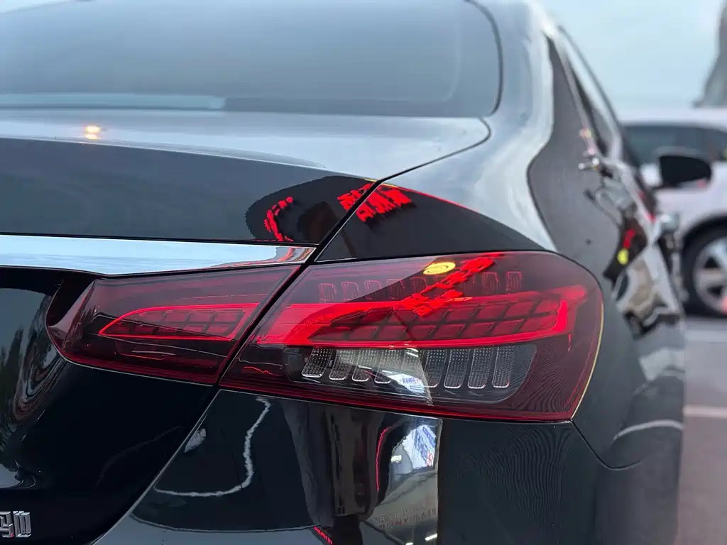 Mercedes-Benz E-Class 2023 — фото 41