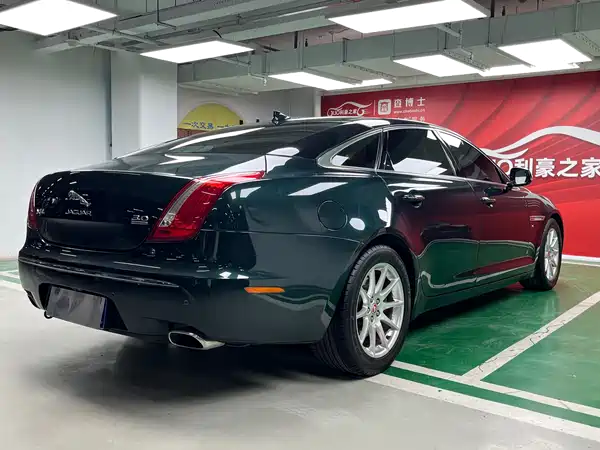 Jaguar XJ 2015