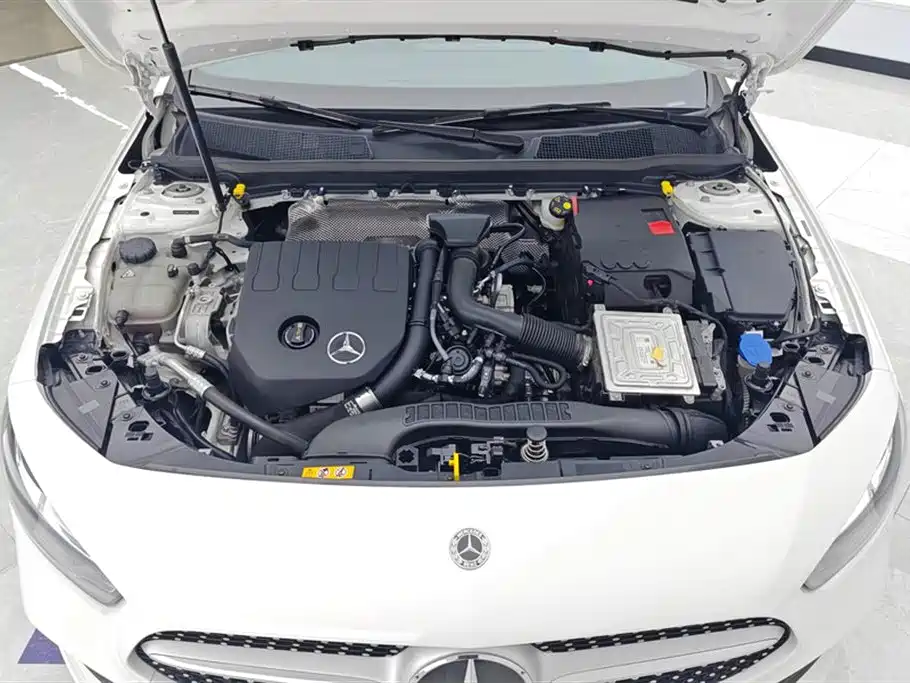 Mercedes-Benz A-Class 2020 — фото 10