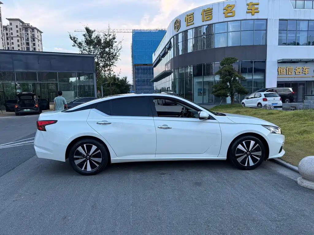 Nissan Teana 2021 — фото 13