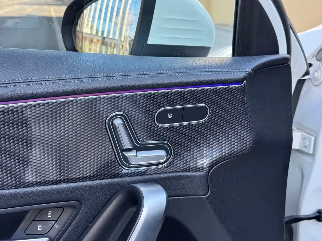 Mercedes-Benz A-Class 2023 — фото 13