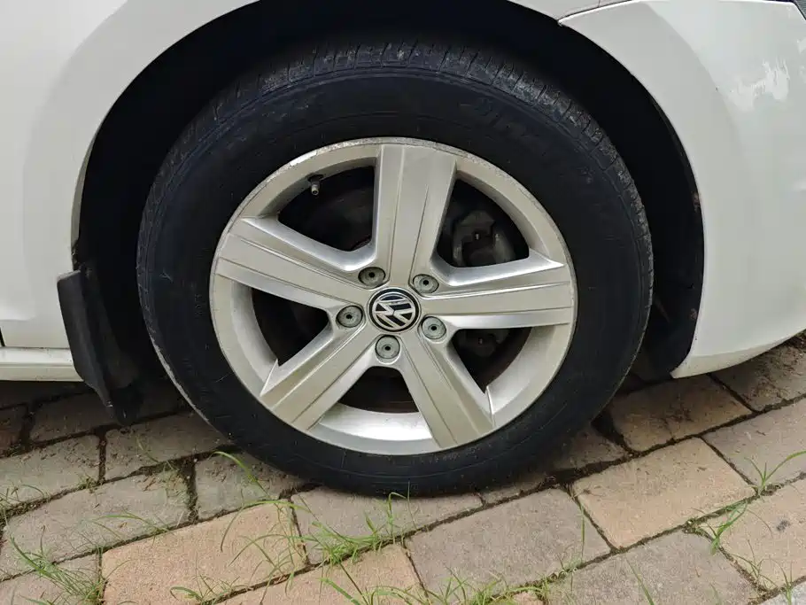 Volkswagen Golf 2014