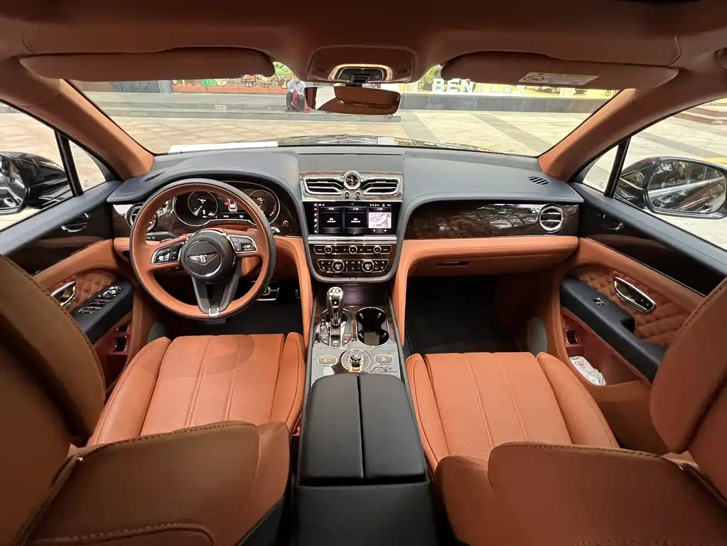 Bentley Bentayga 2021