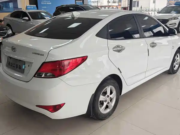 Hyundai Accent 2014
