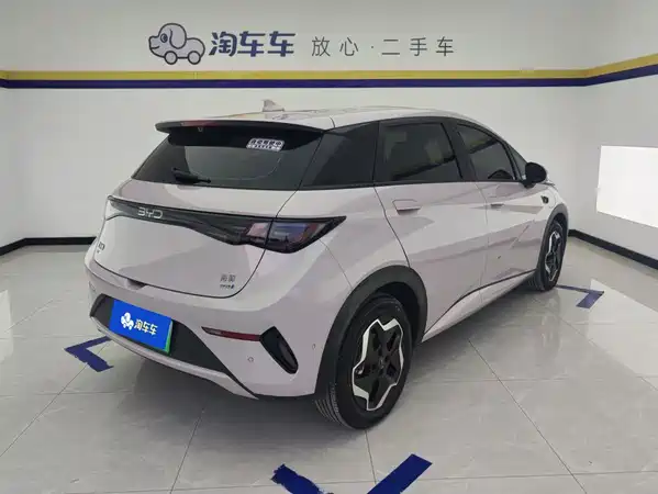 BYD Dolphin 2025