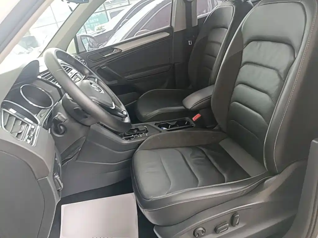 Volkswagen Tiguan L 2018 — фото 15