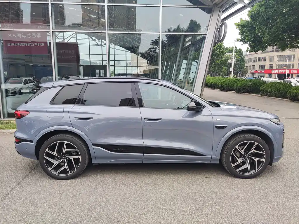 Audi Q6L E-Tron 2025 — фото 7