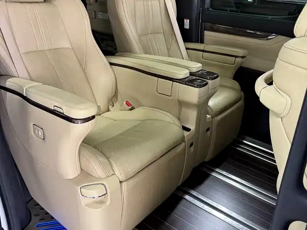 Toyota Alphard 2020