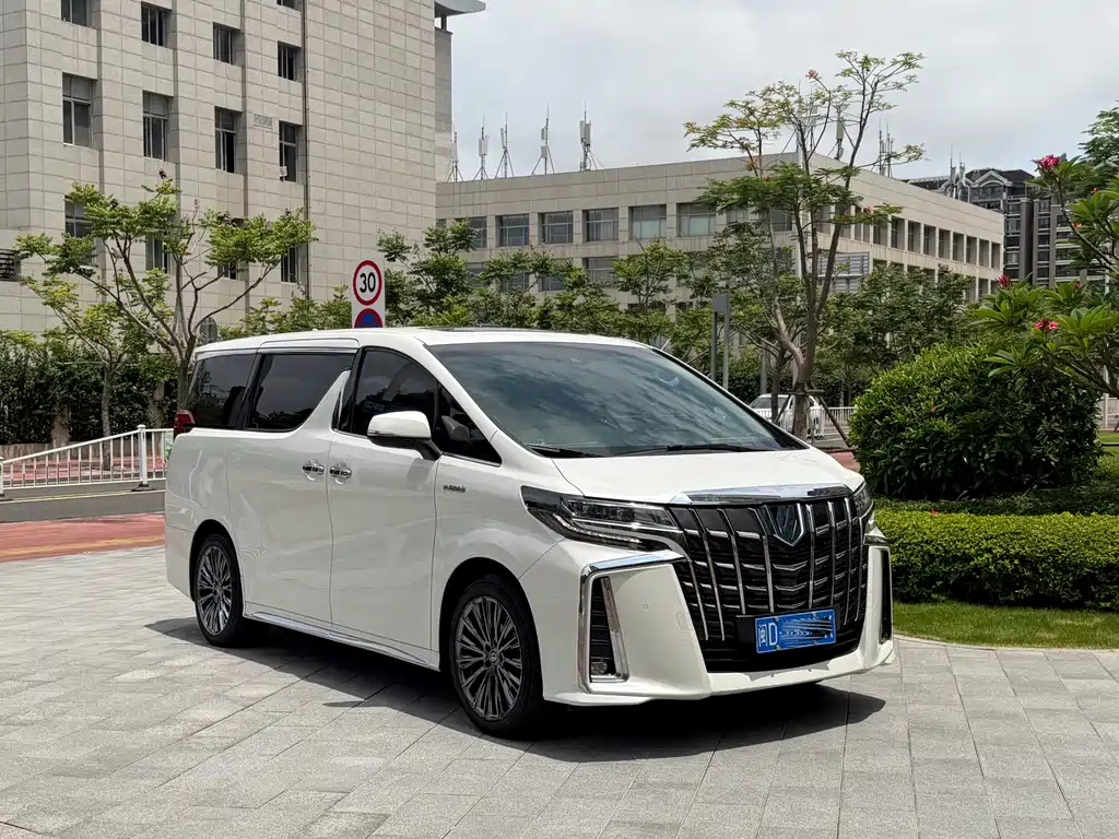 Toyota Alphard 2021 — фото 3
