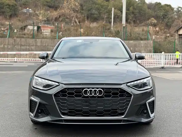 Audi A4L 2020