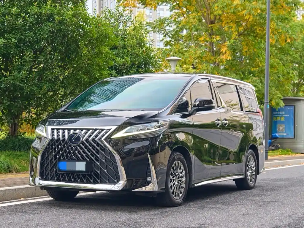 Lexus LM 2022