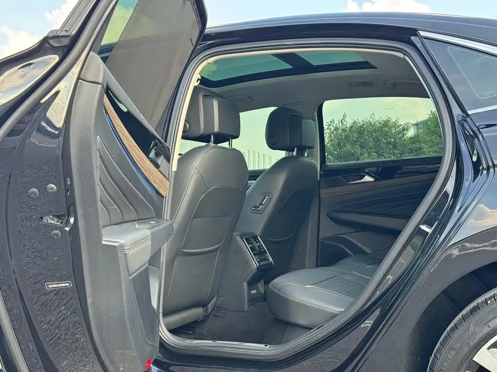 Volkswagen Passat 2019 — фото 14