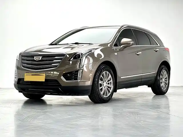 Cadillac XT5 2017 — фото 1