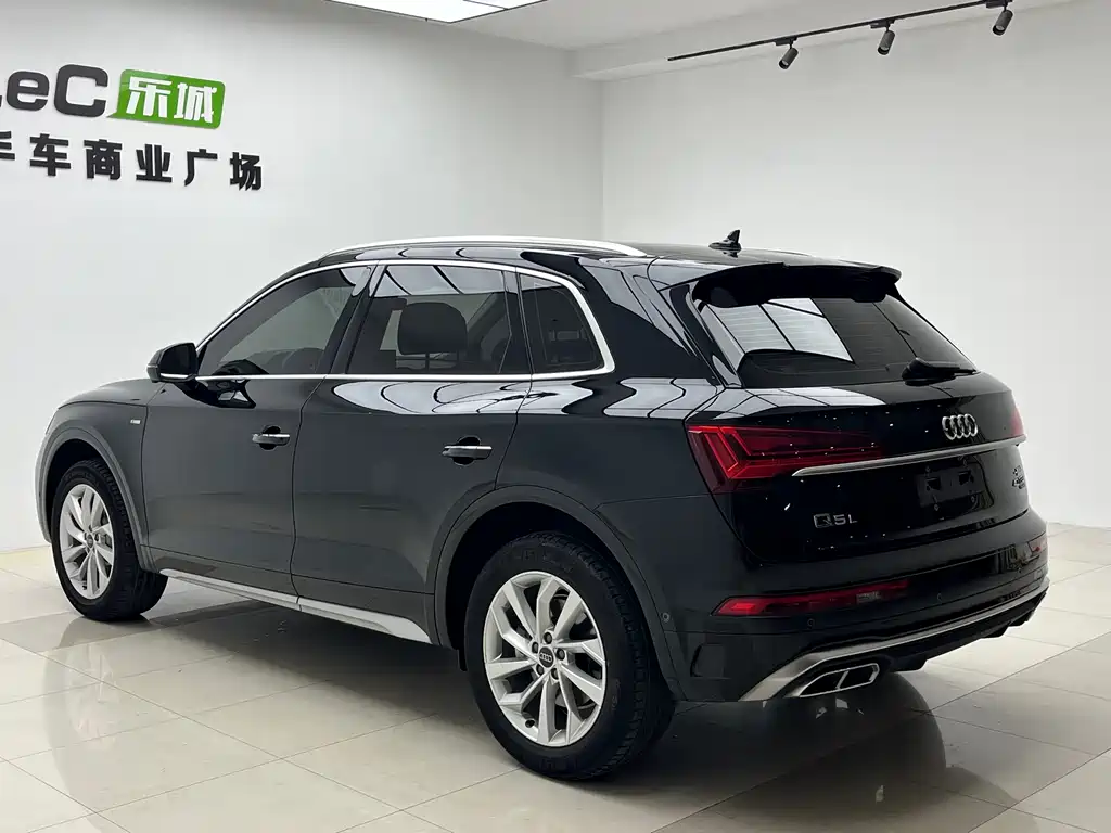 Audi Q5L 2022