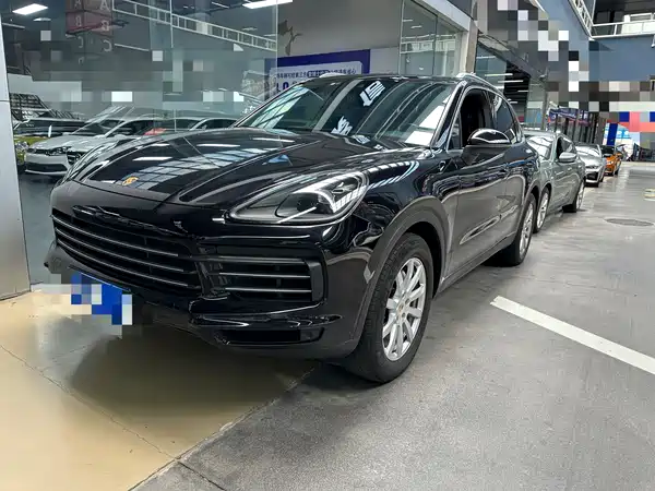 Porsche Cayenne 2021