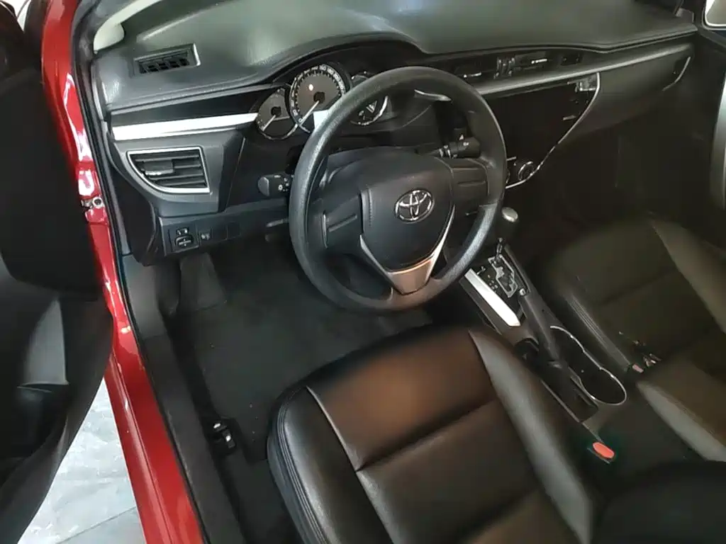 Toyota Corolla 2016 — фото 16
