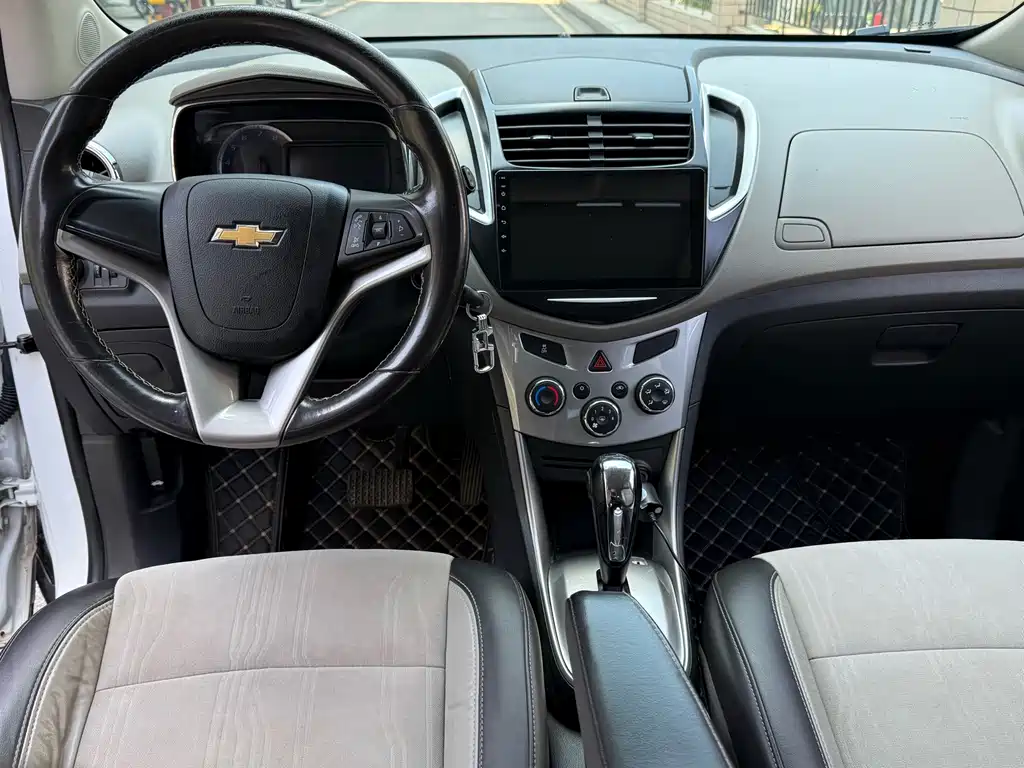 Chevrolet Trax 2014 — фото 6