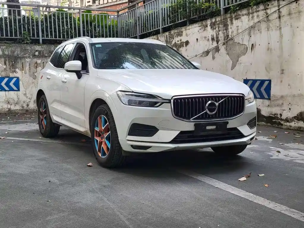 Volvo XC60 2020 — фото 3