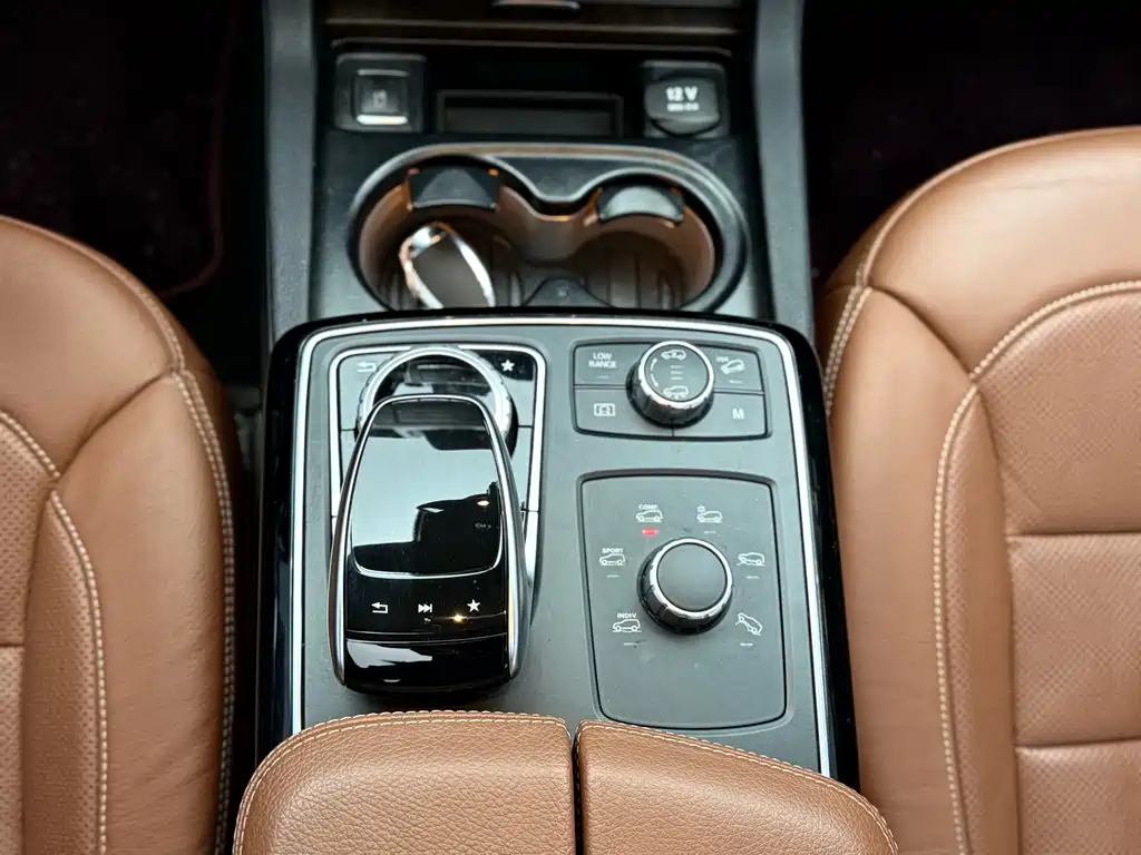 Mercedes-Benz GLS 2018 — фото 11