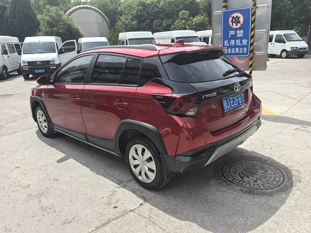 Toyota Yaris L 2022