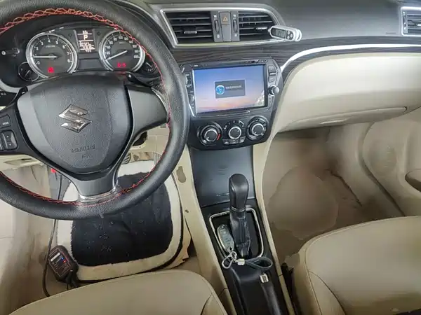 Suzuki Qiyue 2016