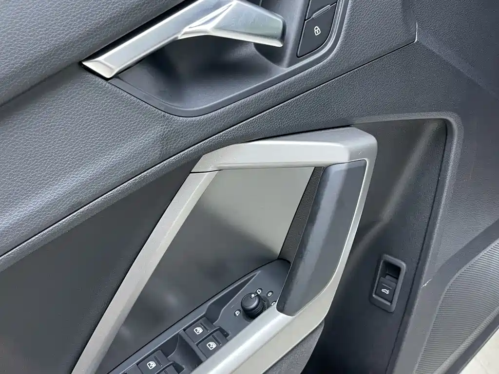 Audi Q3 2022 — фото 15