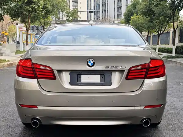 BMW 5 Series 2011