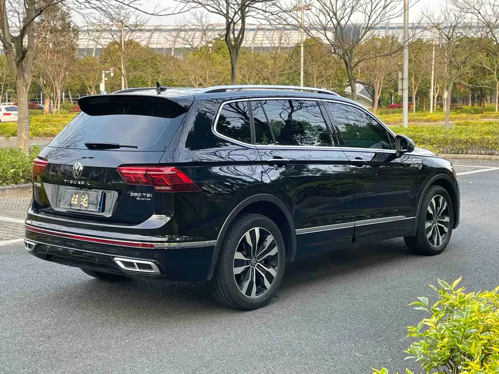 Volkswagen Tiguan L 2022 — фото 9