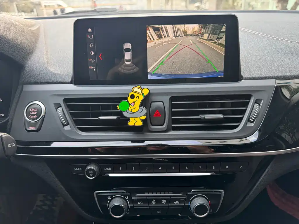 BMW 1 Series 2019 — фото 11