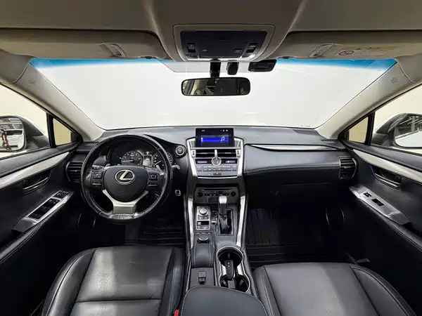 Lexus NX 2015