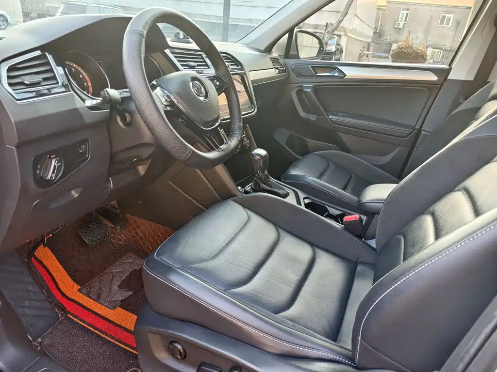 Volkswagen Tiguan L 2019 — фото 12
