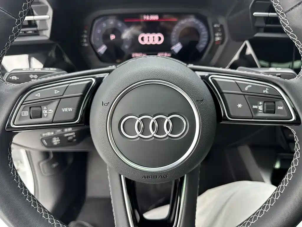 Audi A3 2023 — фото 13