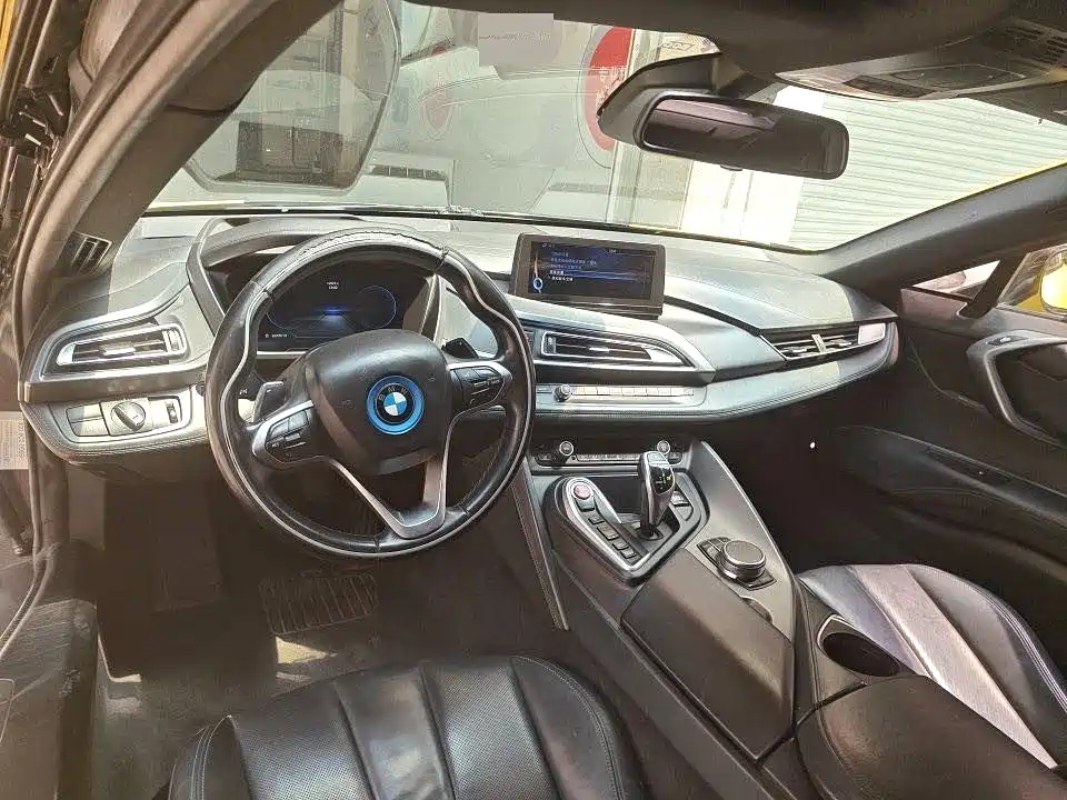 BMW i8 2018 — фото 3