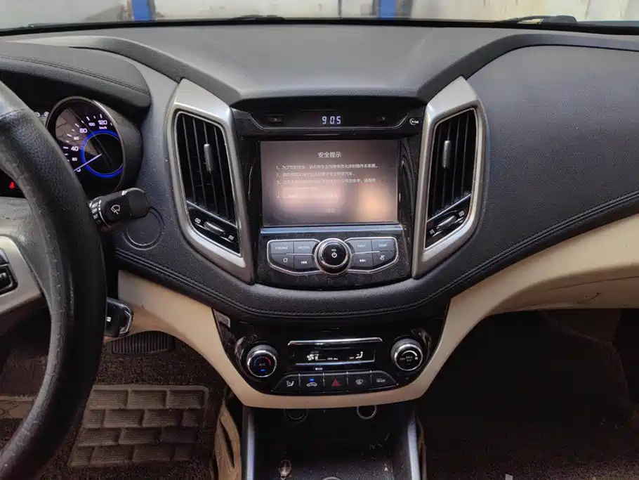 Changan Eado 2017 — фото 13