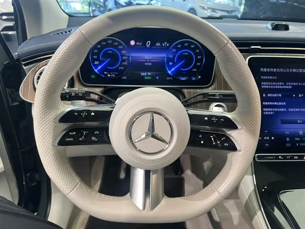 Mercedes-Benz EQE SUV 2024 — фото 14
